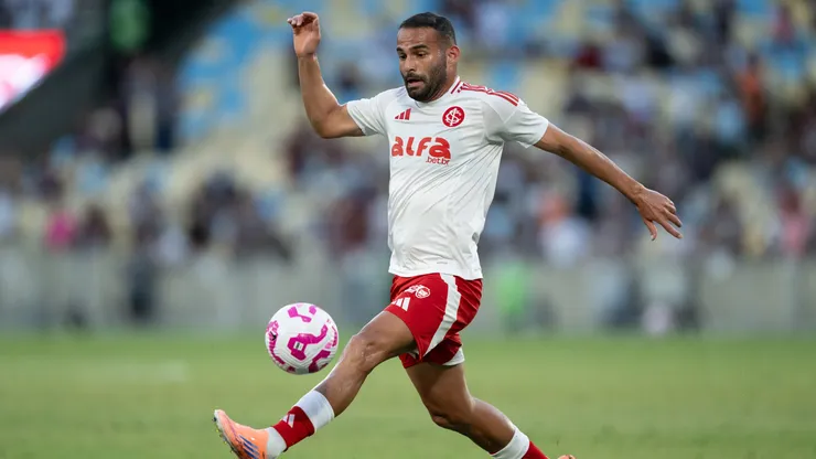Thiago Maia em ação pelo Internacional