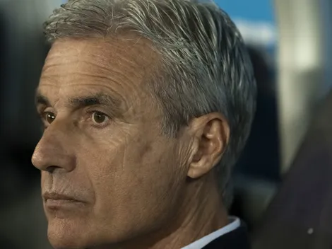 Luis Castro aprova e Grêmio acerta saída de Enzo para a próxima temporada