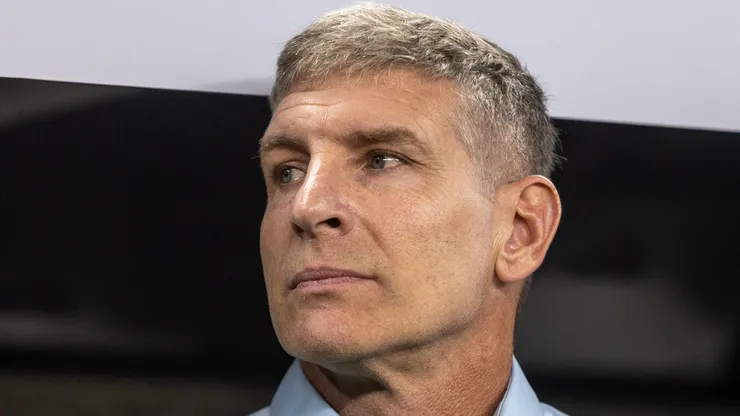 Palermo tecnico do Fortaleza durante partida contra o Corinthians no estadio Arena Castelao pelo campeonato Brasileiro A 2025.