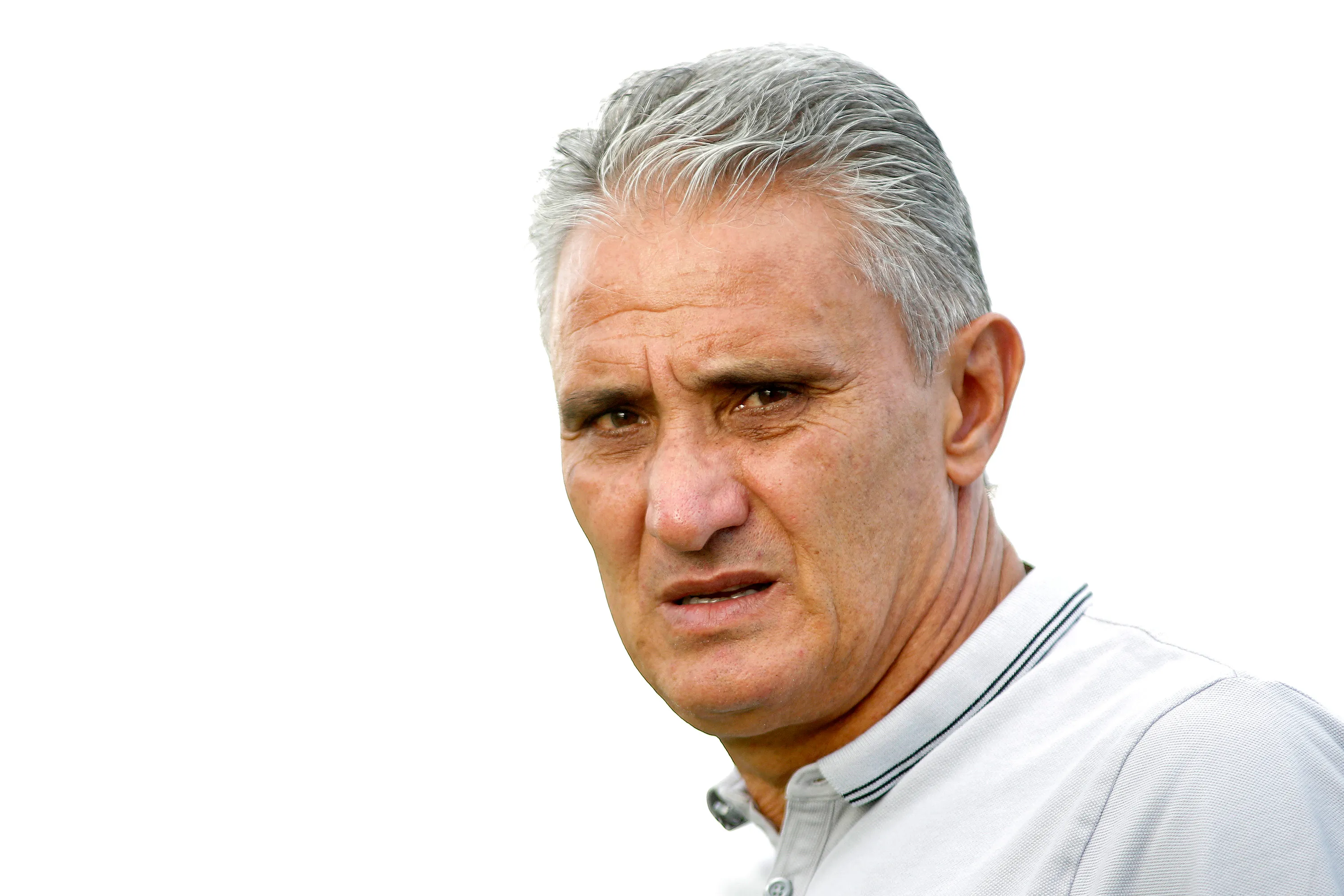 Tite se interessa por Vitão – Foto: Daniel Vorley/AGIF.