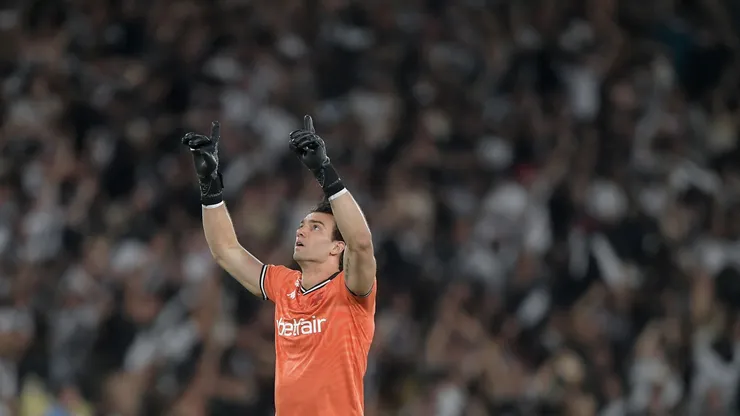 Léo Jardim em Vasco x Fluminense pela Copa do Brasil 2025. Foto: Thiago Ribeiro/AGIF