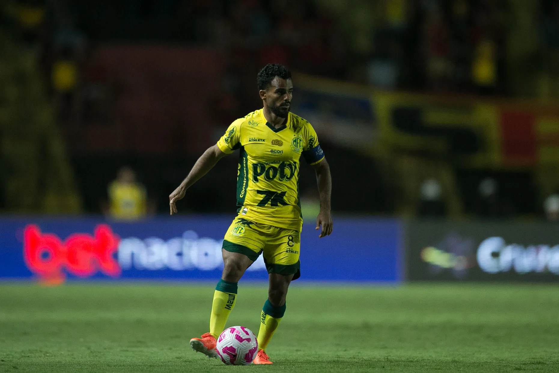 Danielzinho durante a partida contra o Sport no Campeonato Brasileiro de 2025. Foto: Marlon Costa/AGIF