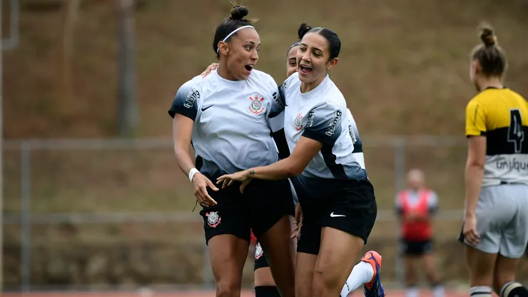 Corinthians e Inter brigam por uma vaga inédita na semifinal da Copinha Feminina - Foto: Alexandre Battibugli/Ag.Paulistão