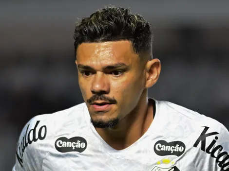 Negócio entre Coritiba e Santos por Tiquinho Soares pode não seguir, e motivo é revelado