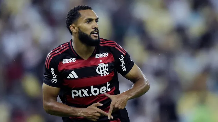 RJ - RIO DE JANEIRO - 12/03/2025 - CARIOCA 2025, FLUMINENSE X FLAMENGO - Juninho jogador do Flamengo comemora seu gol durante partida contra o Fluminense no estadio Maracana pelo campeonato Carioca 2025. Foto: Alexandre Loureiro/AGIF