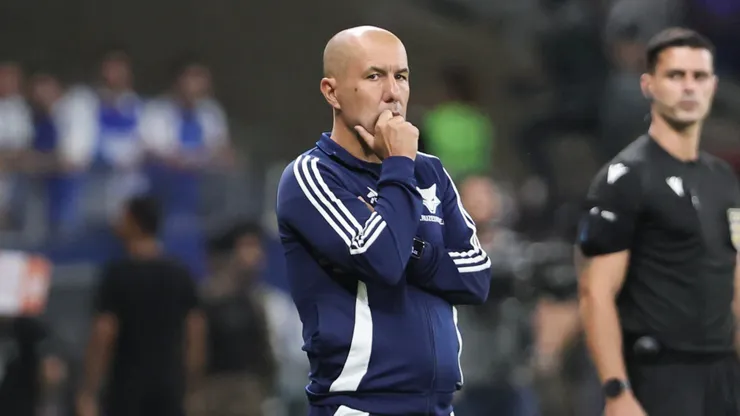 Leonardo Jardim tecnico do Cruzeiro durante partida contra o Corinthians no estadio Mineirao pelo campeonato Copa Do Brasil 2025. Foto: Gilson Lobo/AGIF