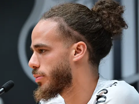 Santos toma decisão e define saída de Billal Brahimi para 2026