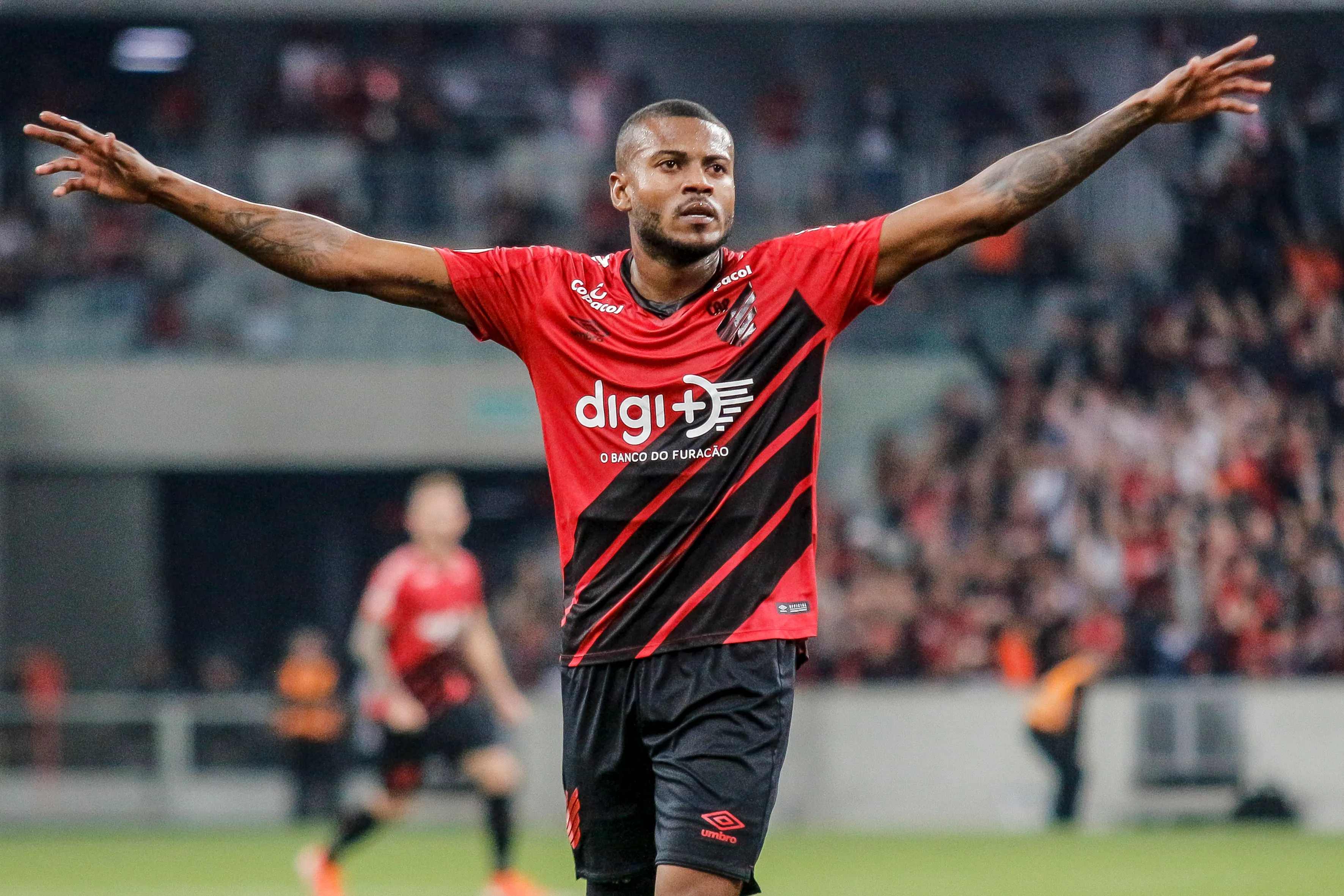 PR – Curitiba – 17/08/2019 – Brasileiro A 2019, Athletico PR x Atletico MG – Marcelo Cirino jogador do Athletico-PR comemora seu gol durante partida contra o Atletico-MG no estadio Arena da Baixada pelo campeonato Brasileiro A 2019. Foto: Gabriel Machado/AGIF