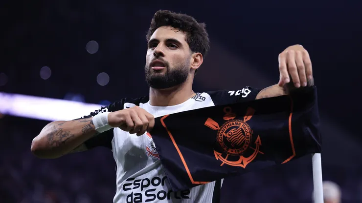 Yuri Alberto em campo pelo Corinthians. Foto: Marcello Zambrana/AGIF