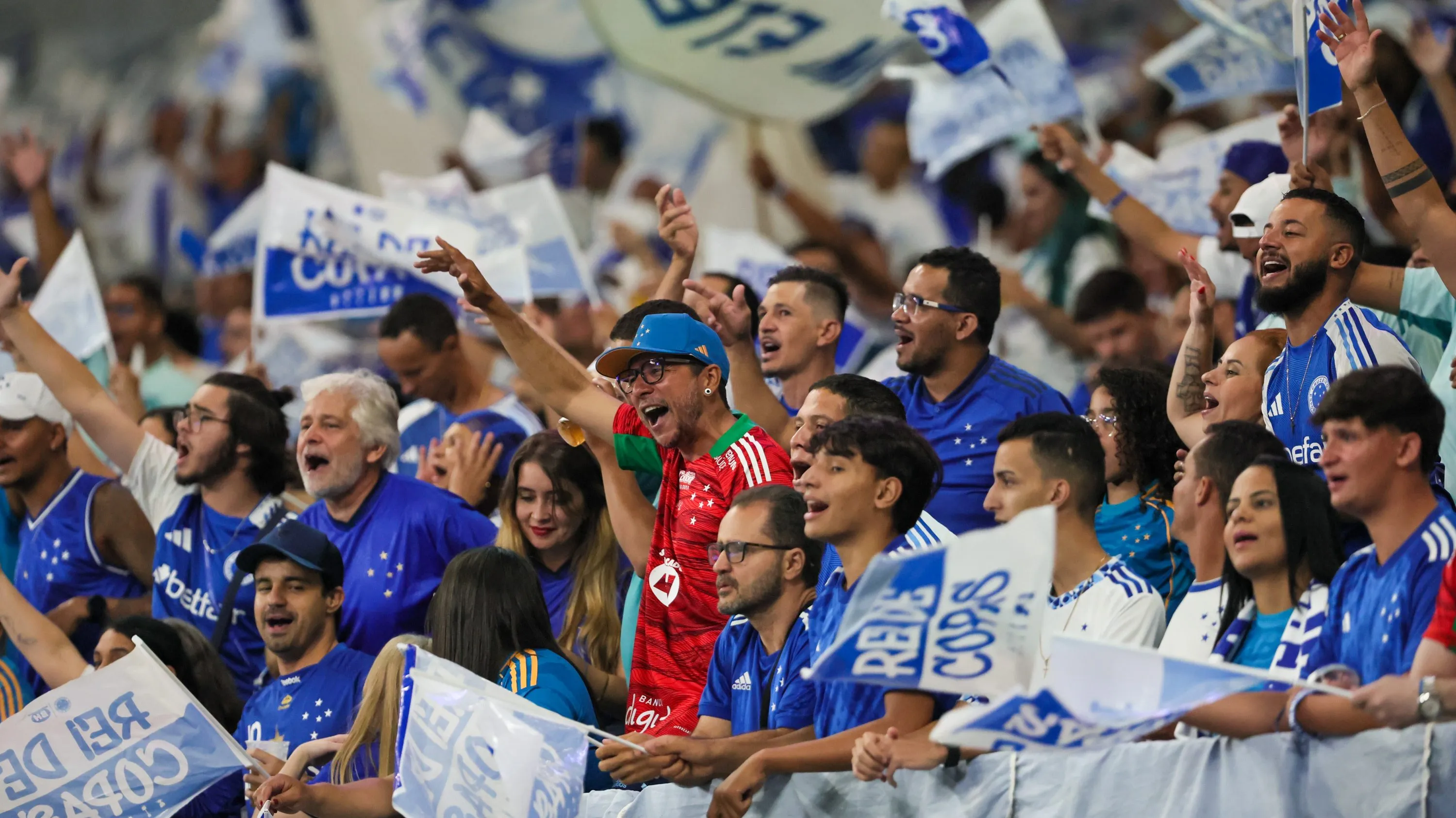 Torcida do Cruzeiro. Foto: Gilson Lobo/AGIF