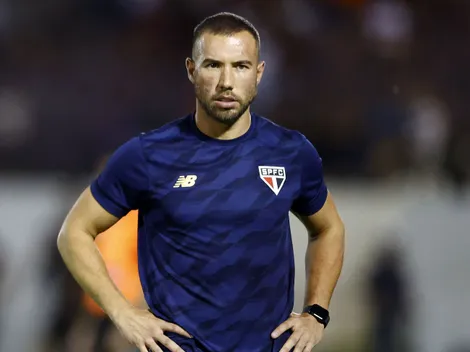 Allan Barcellos, técnico sub-20 do São Paulo, pode ir para outro time paulista