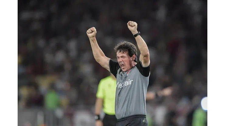 Fernando Diniz tecnico do Vasco durante partida contra o Fluminense no estadio Maracana pelo campeonato Copa Do Brasil 2025. Foto: Thiago Ribeiro/AGIF
