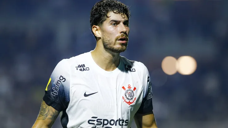 Pedro Raul jogador do Corinthians durante partida contra o Portuguesa no estadio Pacaembu pelo campeonato Paulista 2025.