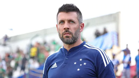MG – SETE LAGOAS – 11/03/2023 – MINEIRO 2023, CRUZEIRO X AMERICA-MG – Paulo Pezzolano tecnico do Cruzeiro durante partida contra o America-MG no estadio Arena do Jacare pelo campeonato Mineiro 2023. Foto: Gilson Junio/AGIF