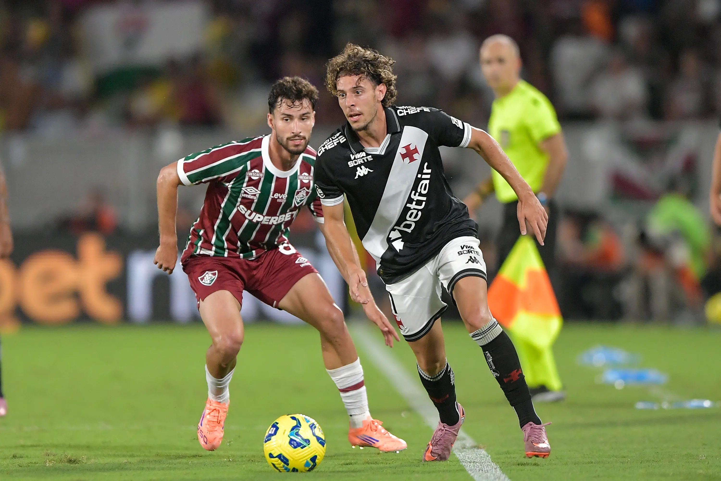 RJ – RIO DE JANEIRO – 11/12/2025 – COPA DO BRASIL 2025, VASCO X FLUMINENSE – Nuno Moreira jogador do Vasco durante partida contra o Fluminense no estadio Maracana pelo campeonato Copa Do Brasil 2025. Foto: Thiago Ribeiro/AGIF