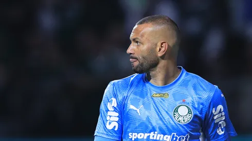 Weverton goleiro do Palmeiras durante partida contra o Atletico-MG no estadio Arena Allianz Parque pelo campeonato Brasileiro A 2025.