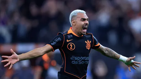 Matheuzinho jogador do Corinthians comemora vitoria ao final da partida contra o Cruzeiro no estadio Arena Corinthians pelo campeonato Copa Do Brasil 2025. Foto: Marcello Zambrana/AGIF