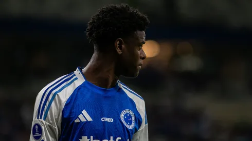 Jonathan Jesus jogador do Cruzeiro durante partida contra o Union Santa Fe no estadio Mineirao pelo campeonato Copa Sul-americana 2025. Foto: Fernando Moreno/AGIF