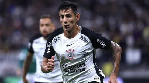 Fabrizio Angileri jogador do Corinthians durante partida contra o Palmeiras no estadio Arena Corinthians pelo campeonato Brasileiro A 2025.