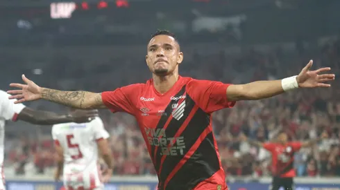 Fortaleza quer Luiz Fernando, do Athletico-PR. Foto: Gabriel Machado/AGIF