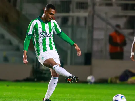 Vasco avalia a contratação do volante Caíque, do Juventude