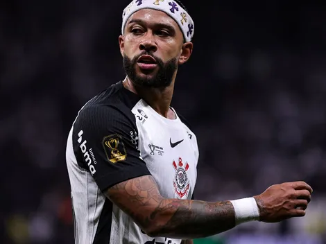 Atuação de Depay se destaca apesar das limitações do Corinthians