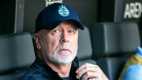 Mano Menezes tecnico do Gremio durante partida contra o Atletico-MG no estadio Arena MRV pelo campeonato Brasileiro A 2025.