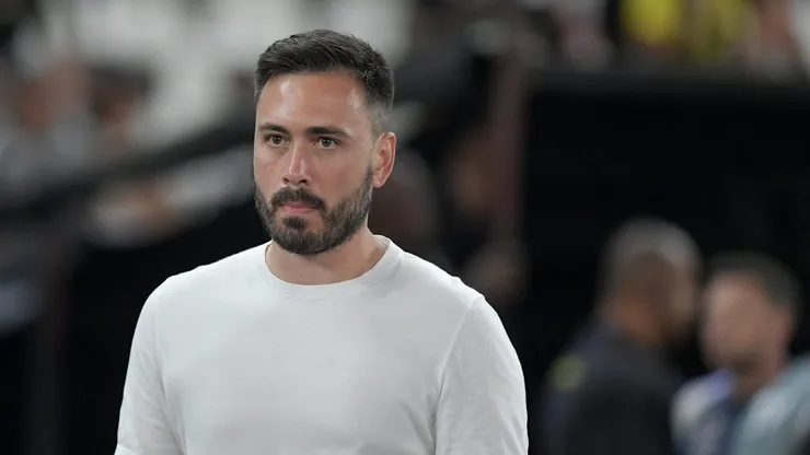 RJ - RIO DE JANEIRO - 18/11/2025 - BRASILEIRO A 2025, BOTAFOGO X SPORT - Davide Ancelotti tecnico do Botafogo durante partida contra o Sport no estadio Engenhao pelo campeonato Brasileiro A 2025. Foto: Thiago Ribeiro/AGIF