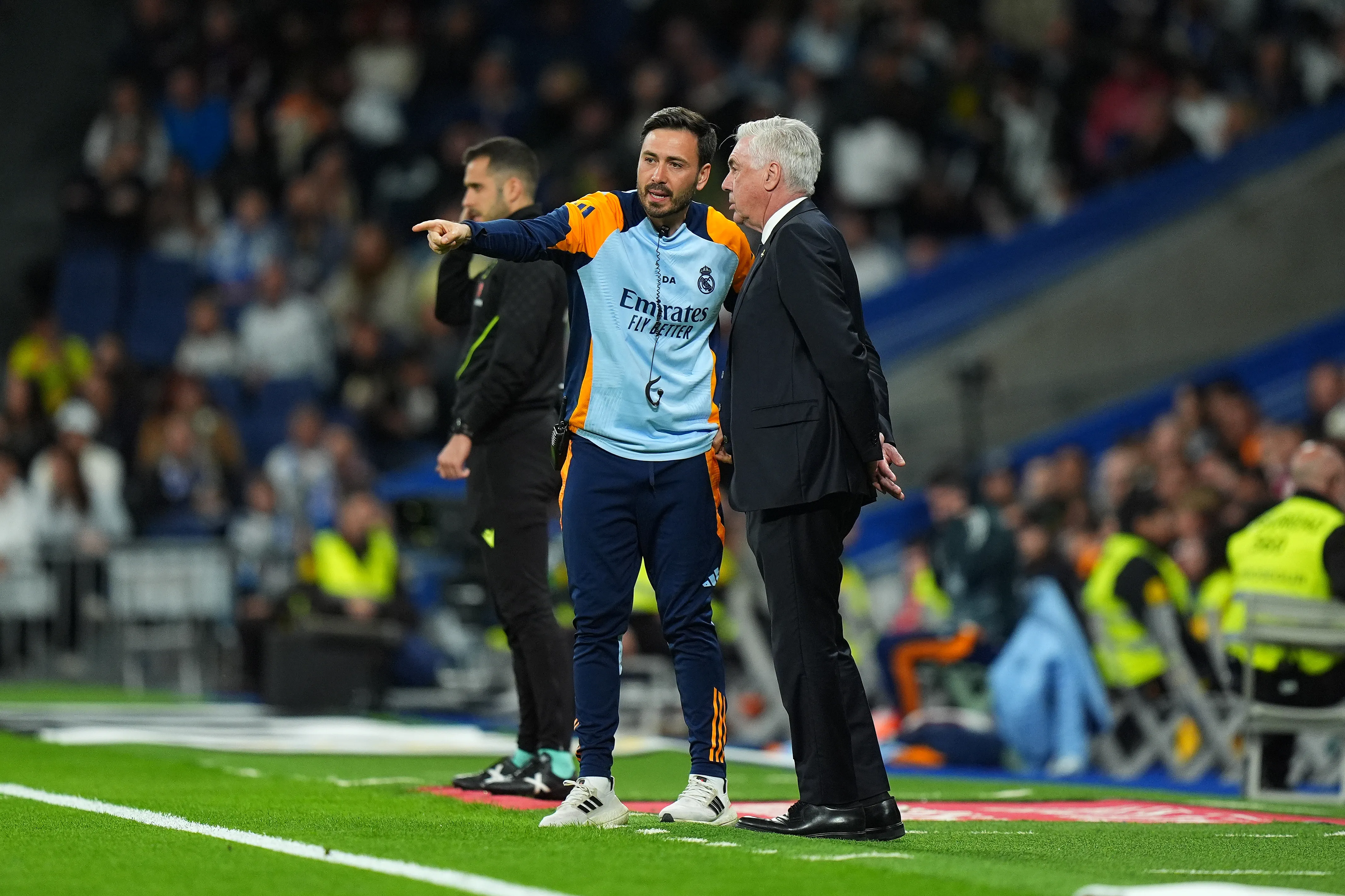 Carlo e Davide Ancelotti trabalhando juntos no Real Madrid. (Photo by Angel Martinez/Getty Images)