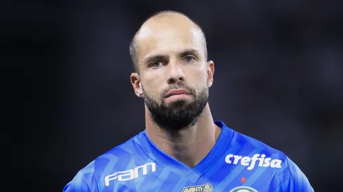 Palmeiras renovou com Lomba.