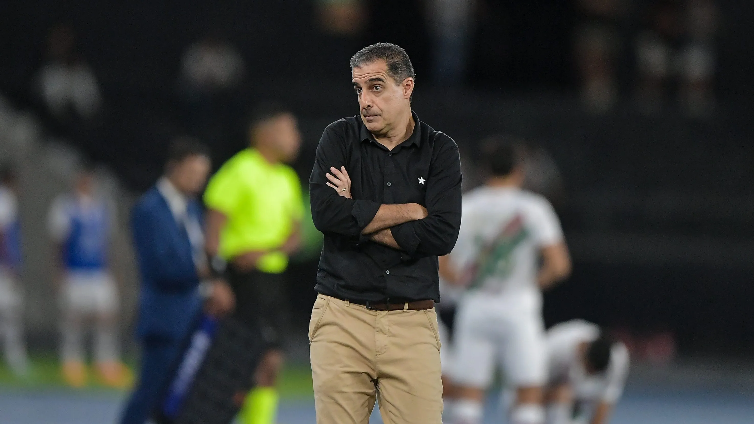 Renato Paiva enquanto comandava o Botafogo. Foto: Thiago Ribeiro/AGIF