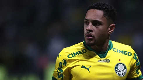 Vitor Roque em campo pelo Palmeiras. Foto: Ettore Chiereguini/AGIF
