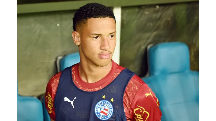 BA - SALVADOR - 20/08/2025 - COPA DO NORDESTE 2025, BAHIA X CEARA - Tiago, jogador do Bahia, durante partida contra o Ceara no estadio Fonte Nova pelo campeonato Copa Do Nordeste 2025. Foto: Walmir Cirne/AGIF