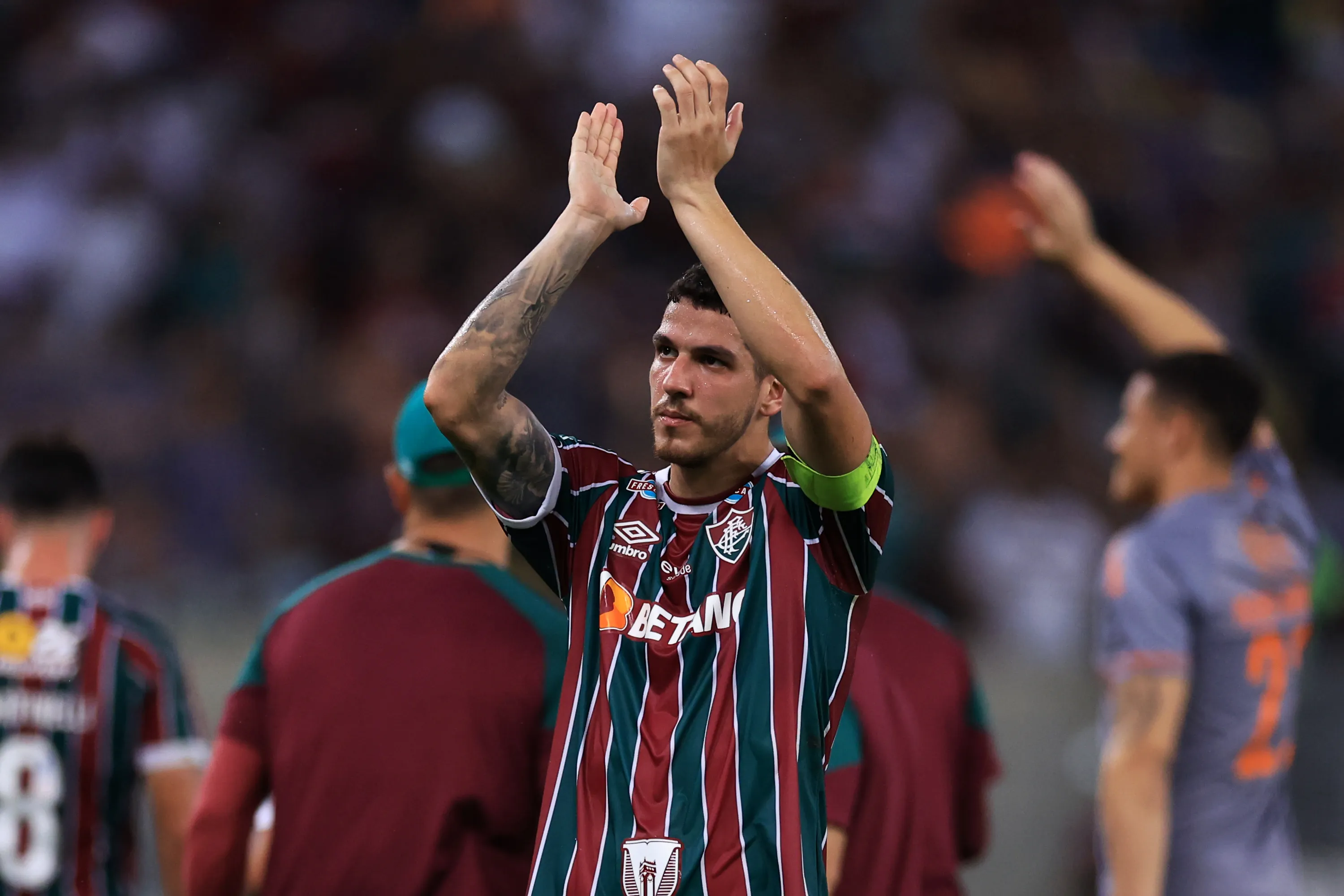 Nino of Fluminense applauds the fans after winning the Copa CONMEBOL Libertadores 2023 Quarter-final first leg match between Fluminense v Olimpia at Maracana Stadium on August 24, 2023 in Rio de Janeiro, Brazil. (Photo by Buda Mendes/Getty Images)