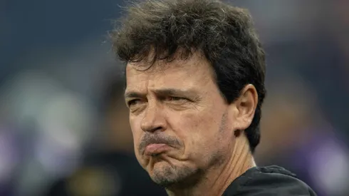 Fernando Diniz durante confronto contra o Corinthians na Copa do Brasil de 2025.