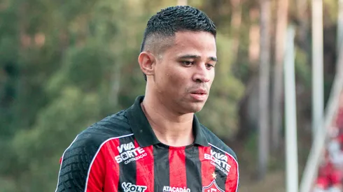 Coritiba tem interesse em Erick, atacante do São Paulo emprestado ao Vitória. Foto: Márcio José/AGIF