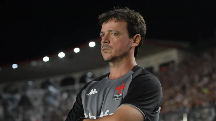 Fernando Diniz tecnico do Vasco durante partida contra o Sao Paulo no estadio Sao Januario pelo campeonato Brasileiro A 2025. Foto: Thiago Ribeiro/AGIF