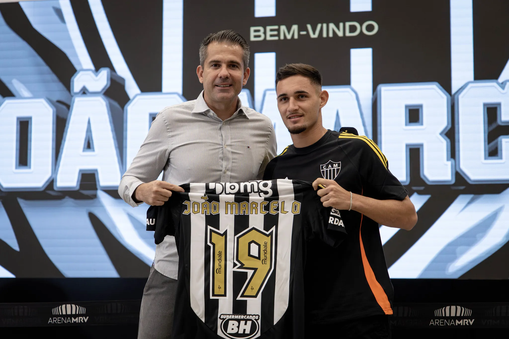 Foto: Pedro Souza/Atlético – João Marcelo durante sua apresentação no Atlético-MG.