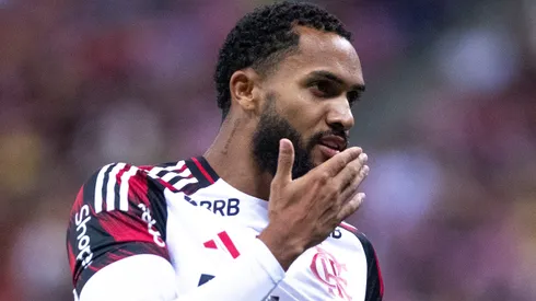 Juninho durante confronto contra o Sport no Campeonato Brasileiro de 2025.