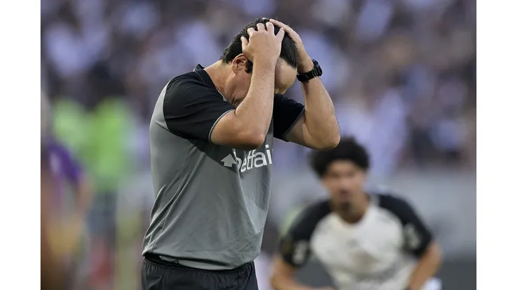 Fernando Diniz tecnico do Vasco durante partida contra o Corinthians no estadio Maracana pelo campeonato Copa Do Brasil 2025. Foto: Alexandre Loureiro/AGIF