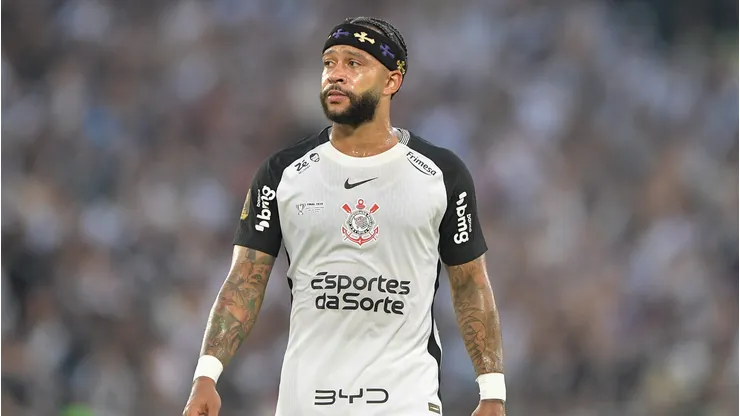 Memphis Depay jogador do Corinthians durante partida contra o Vasco no estadio Maracana pelo campeonato Copa Do Brasil 2025. Foto: Thiago Ribeiro/AGIF