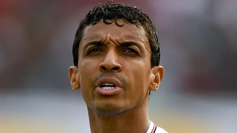 Luiz Gustavo jogador do Sao Paulo durante partida contra o Vitoria no estadio Barradao pelo campeonato Brasileiro A 2025. Foto: Jhony Pinho/AGIF