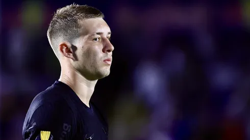 Charles quer permanecer no Corinthians