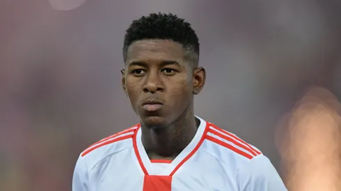 Vitão pode sair do Internacional em 2026.