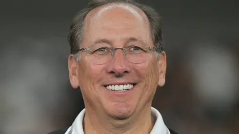 Botafogo de John Textor supera concorrência do Palmeiras