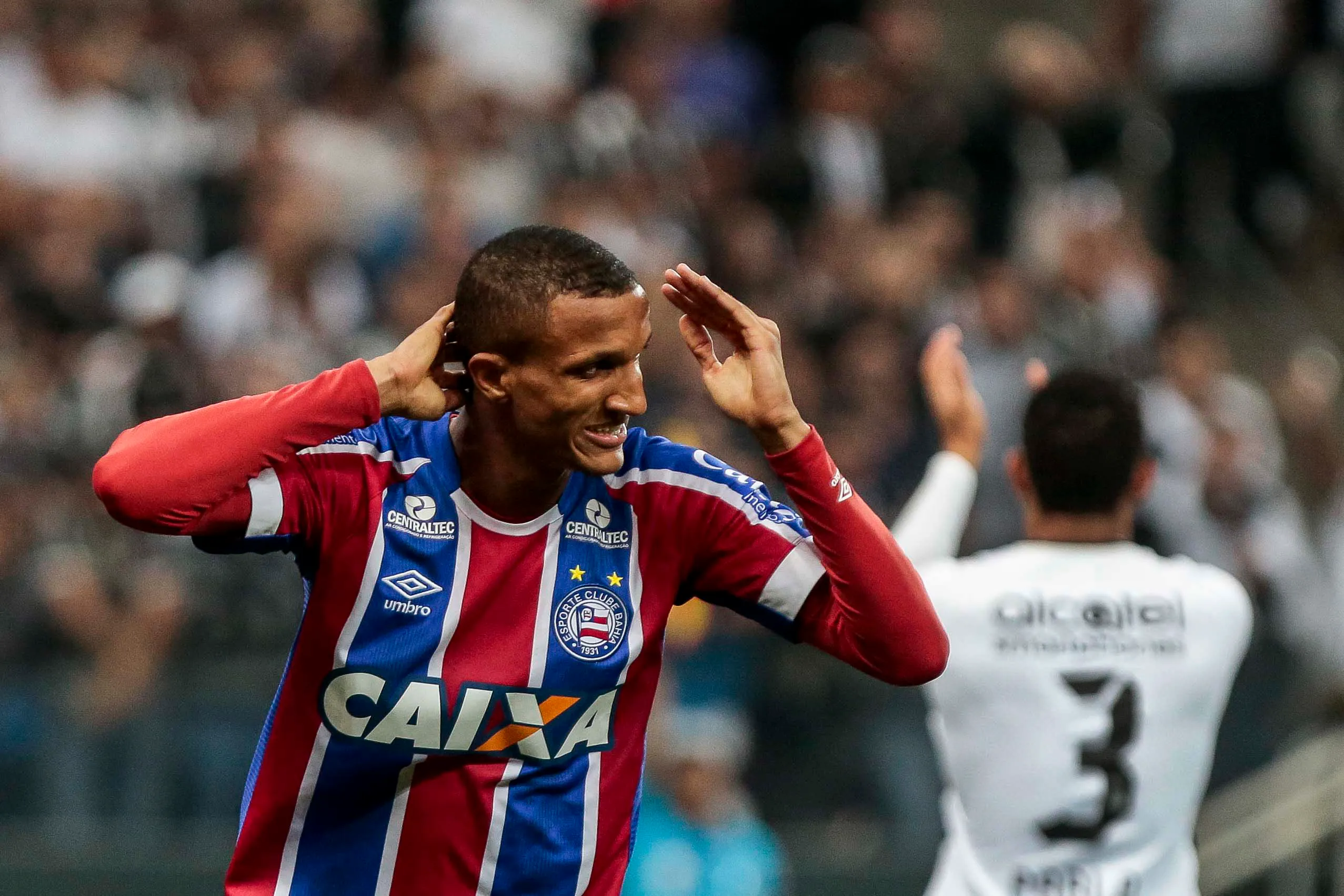 SP – Sao Paulo – 22/06/2017 – Brasileiro A 2017, Corinthians X Bahia – Rodrigo Becao do Bahia durante partida pelo Campeonato Brasileiro A 2017 na Arena Corinthians. Foto: Ale Cabral/AGIF