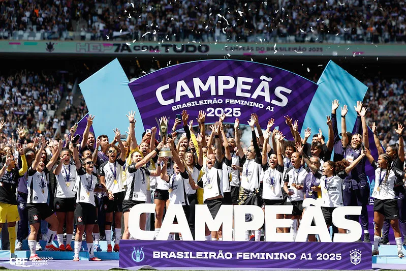 O Corinthians conquistou o título do Brasileirão Feminino pela 7ª vez na história, o 6º de maneira seguida - Foto: Rafael Ribeiro/CBF