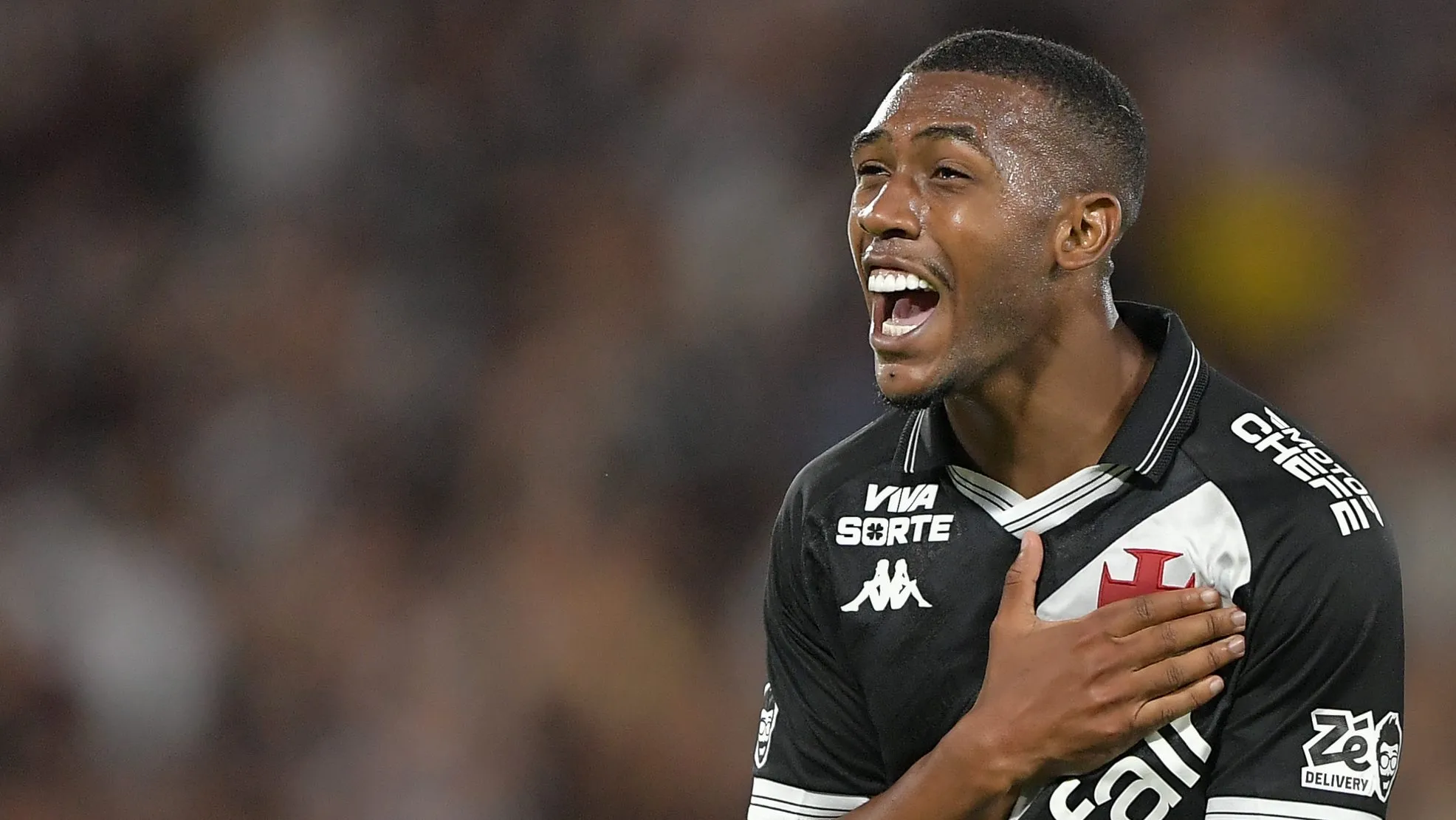 Rayan em campo pelo Vasco. Foto: Thiago Ribeiro/AGIF