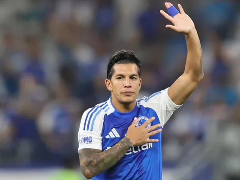 Foto de Lucas Romero nas férias viraliza no Cruzeiro