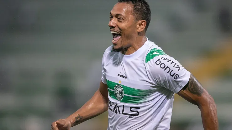 Alex Silva é novo reforço do Ceará. Foto: Liamara Polli/AGIF